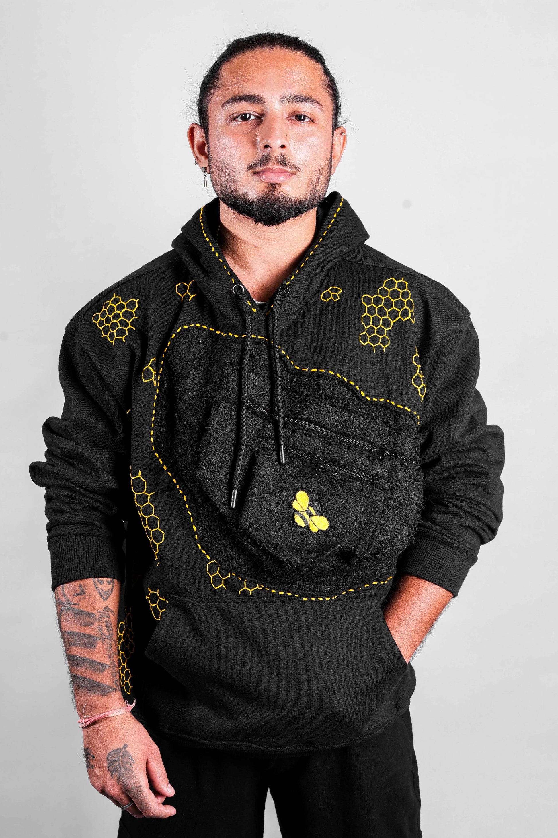 QUEEN BEE | HOODIE