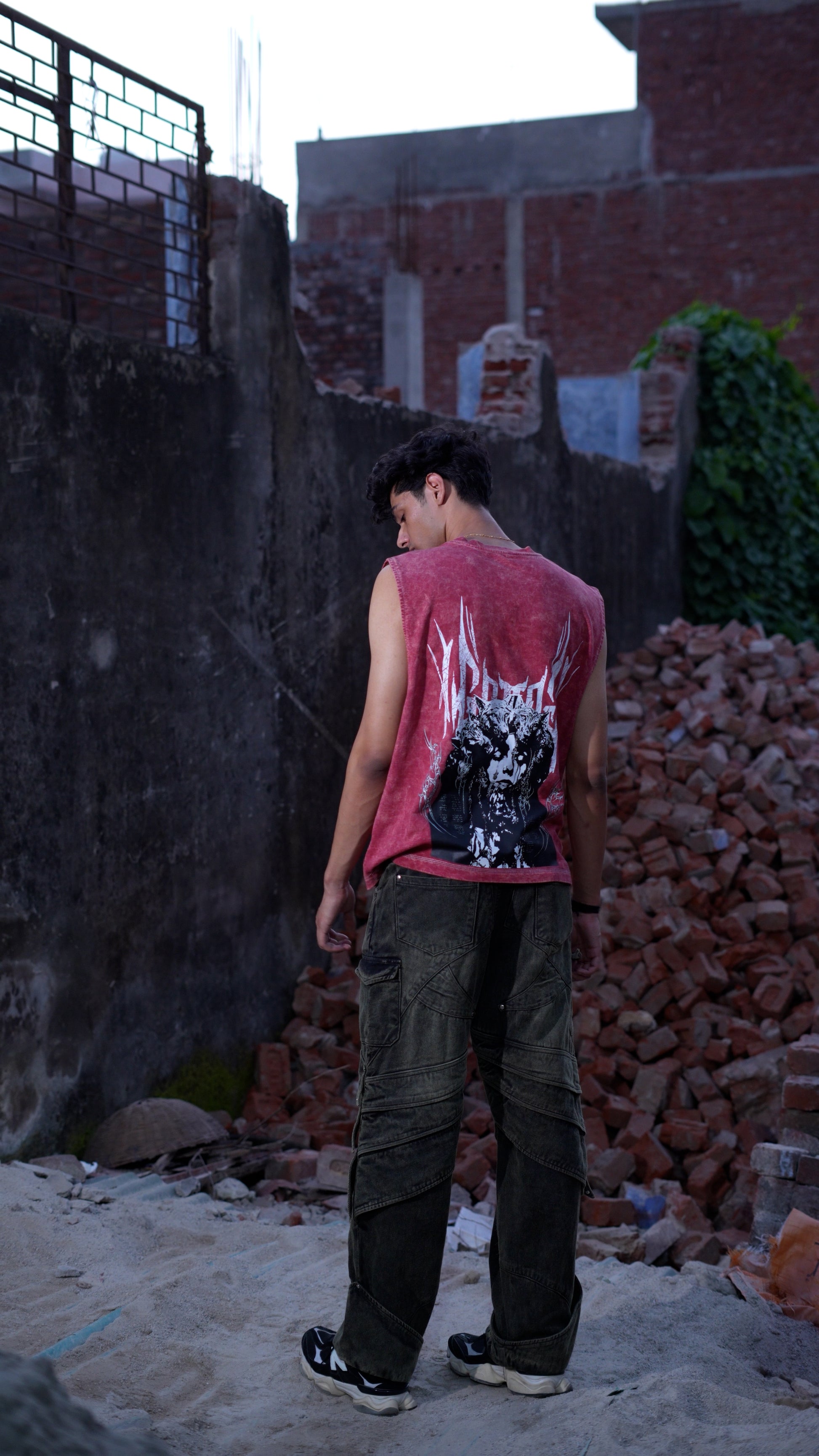 GOD|TANK TOP|CRIMSON