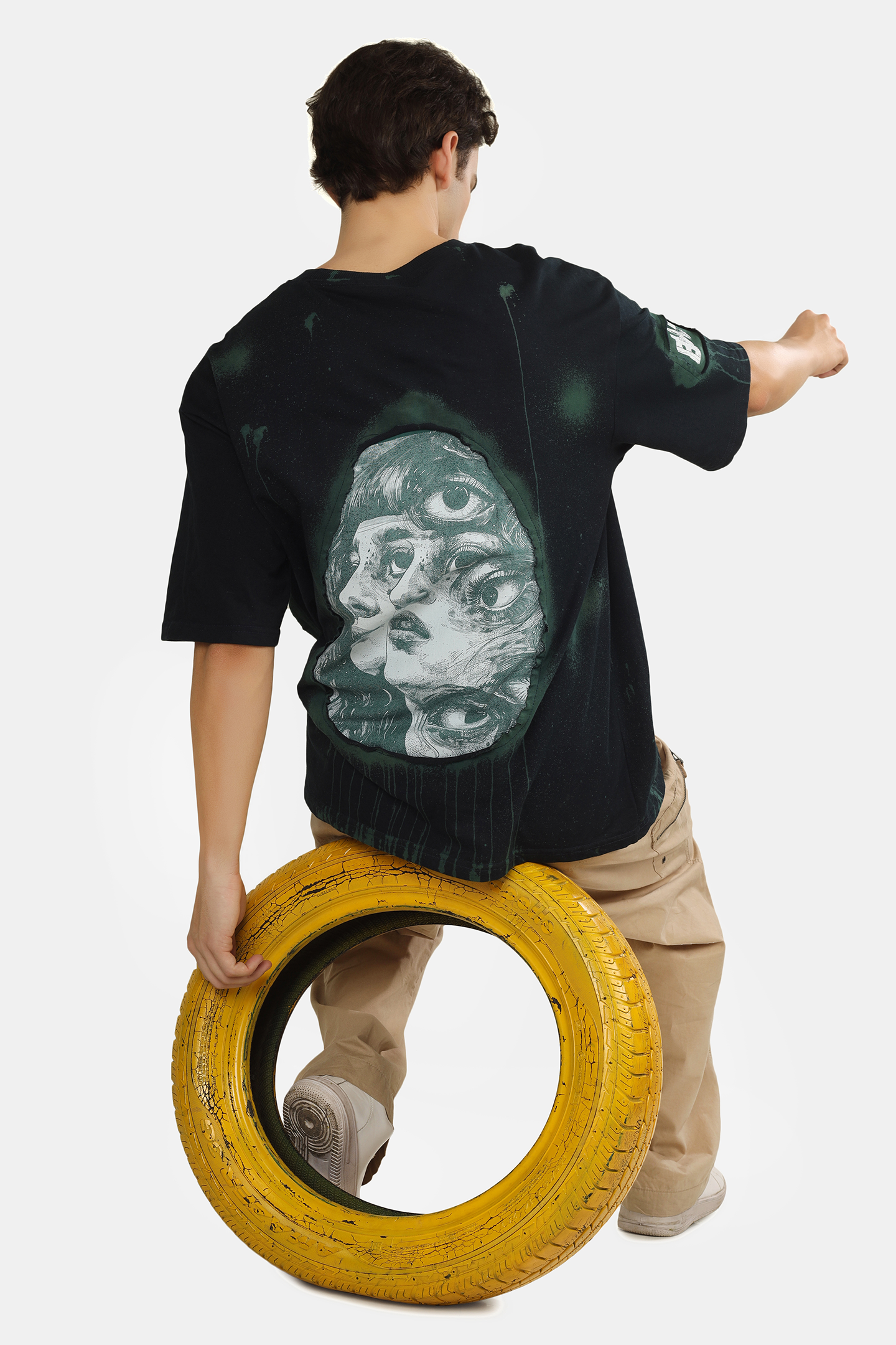 TOXIC REFLECTIONS TEE